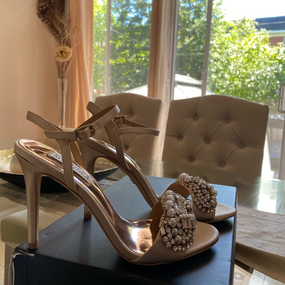 Beautiful Weeding heels, Never worn!
